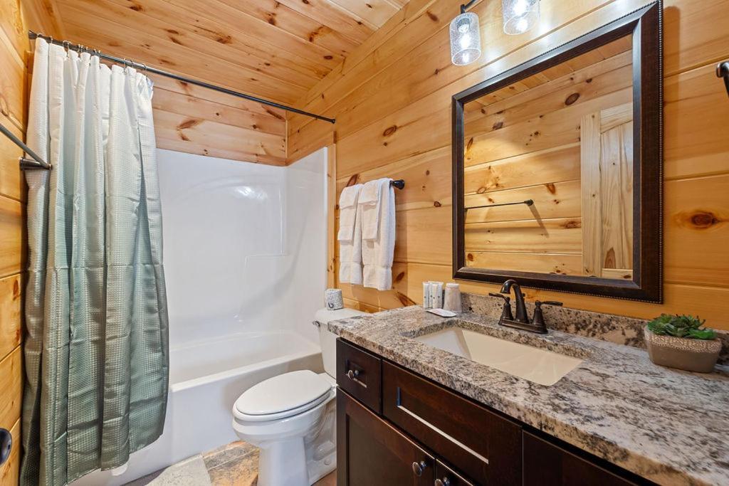 Bobcat Den By Eden Crest Villa Gatlinburg Bagian luar foto