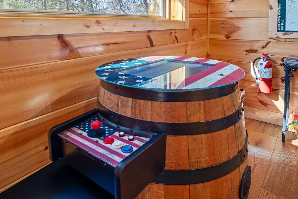 Bobcat Den By Eden Crest Villa Gatlinburg Bagian luar foto