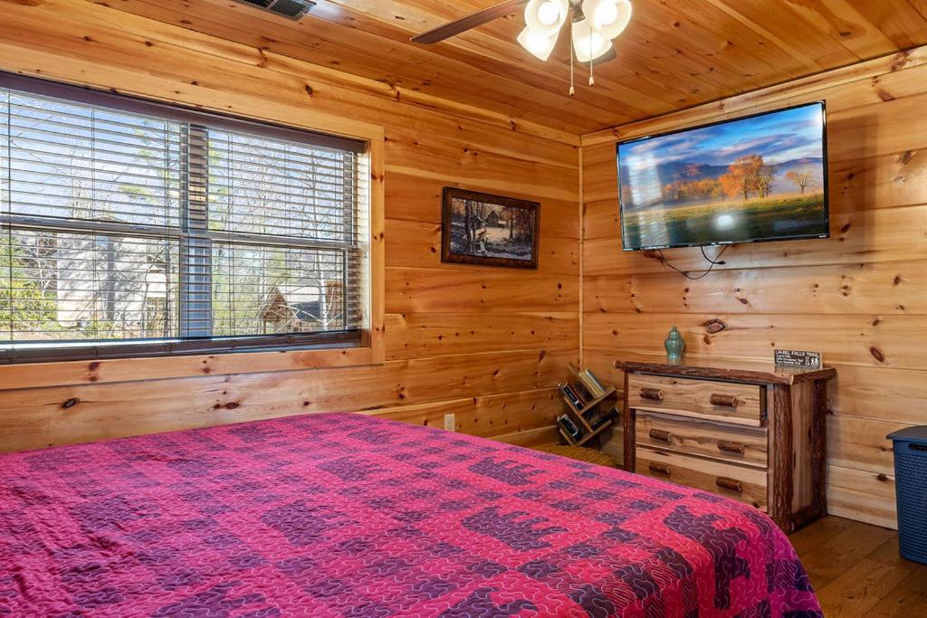 Bobcat Den By Eden Crest Villa Gatlinburg Bagian luar foto