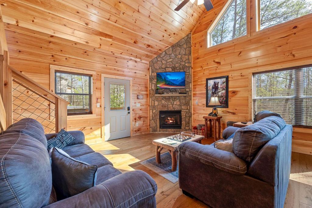 Bobcat Den By Eden Crest Villa Gatlinburg Bagian luar foto